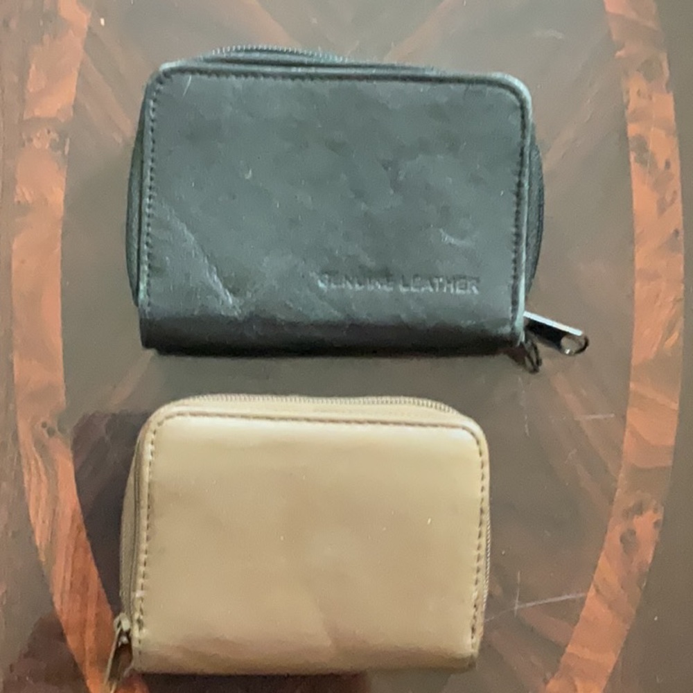 2 genuine Leather card wallets, black and brown
